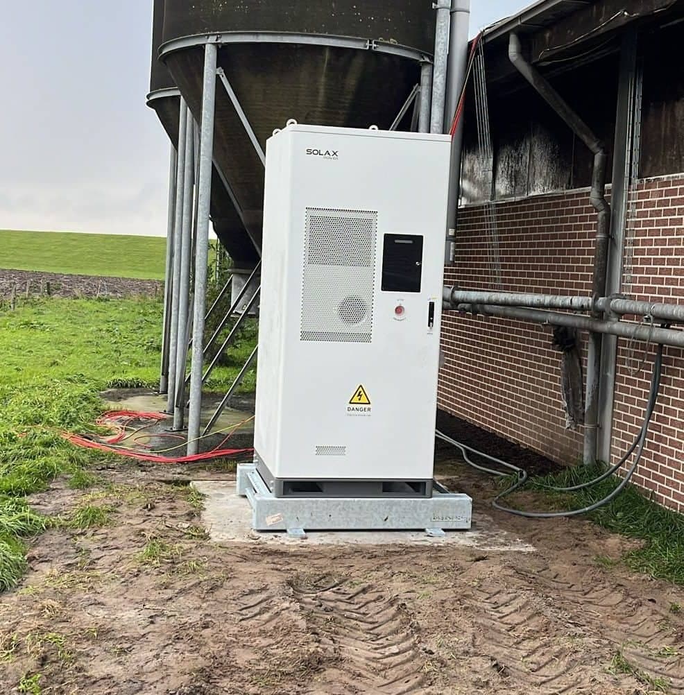 Batterijsysteem gekoppeld aan de bestaande installatie van Haghuis