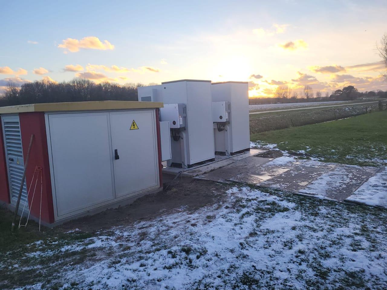 Twee energieopslagsystemen op het terrein van Manege Beukers