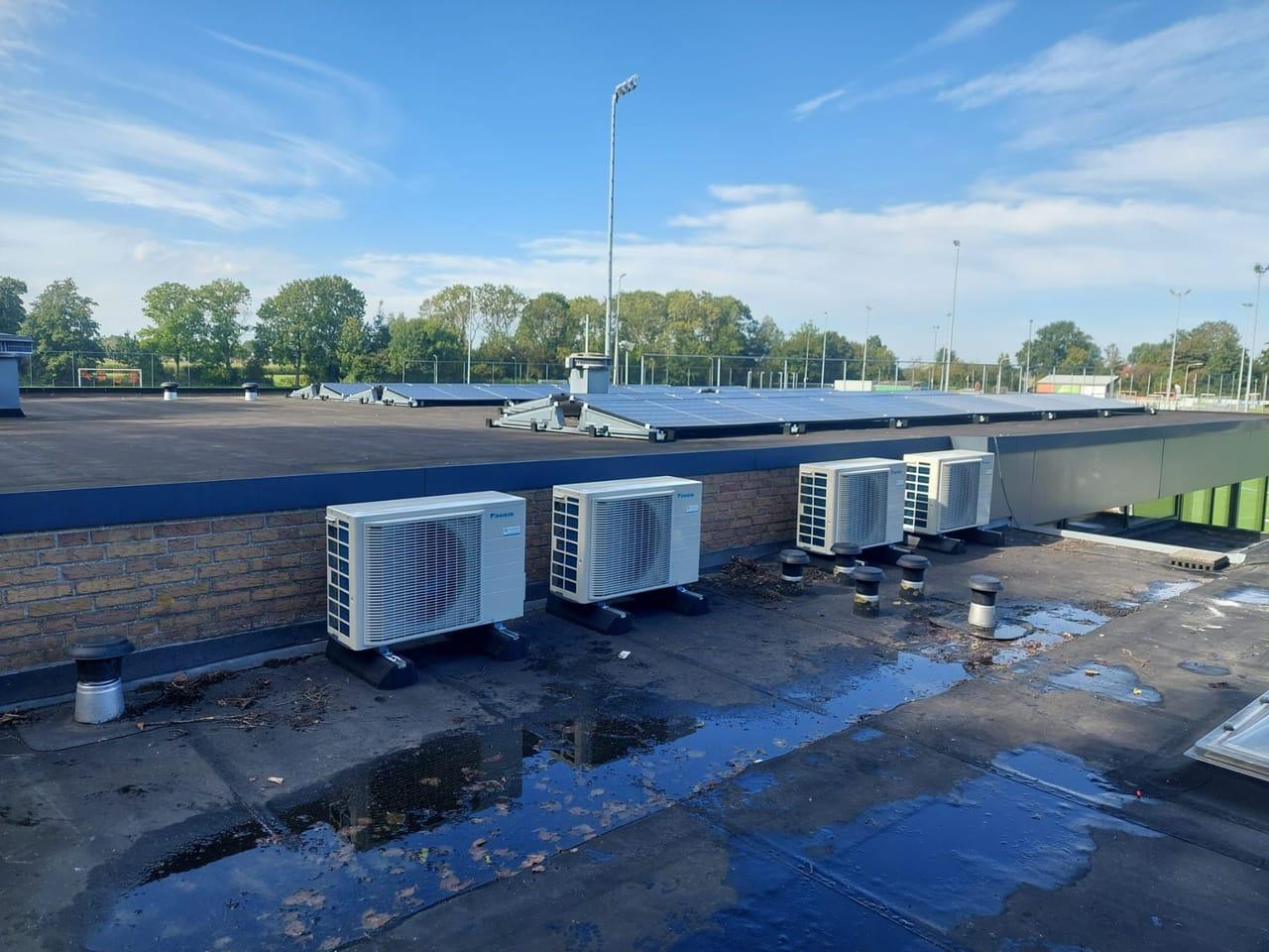 Warmtepompen en zonnepanelen bij Sportvereniging Victoria Obdam